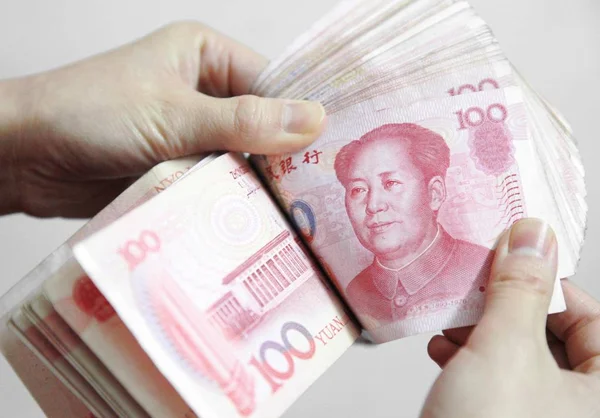 Funcionário Chinês Conta Notas Rmb Renminbi Yuan Banco Cidade Nanjing — Fotografia de Stock