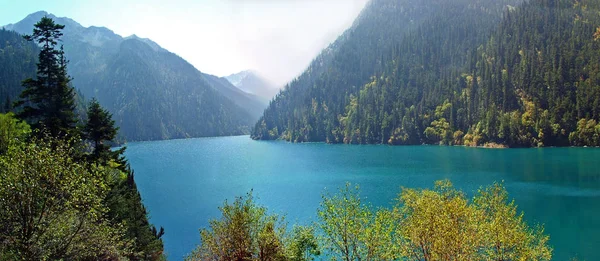 2007年9月24日 中国四川省南西部 アバチベット チアン自治区の秋のJiuzhaigou渓谷の湖の風景 — ストック写真