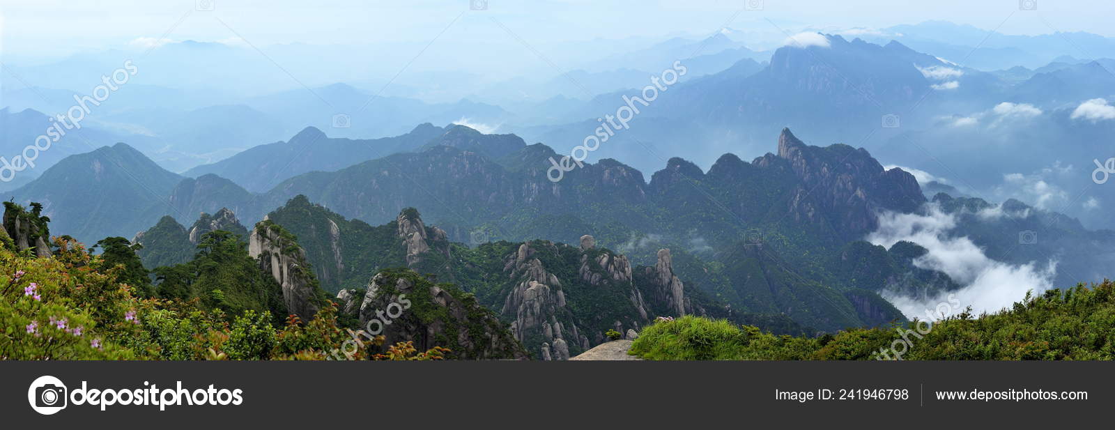 Landscape Mountain Ranges Mount Sanqingshan National Park Shangrao City  East — Stock Editorial Photo © IC Photo #241946798