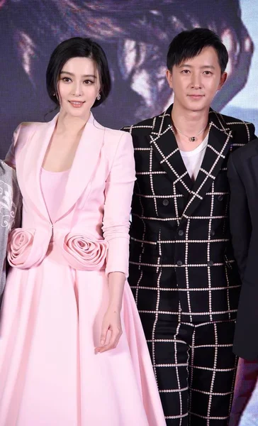 Actriz China Fan Bingbing Izquierda Actor Han Geng Posan Durante —  Fotos de Stock