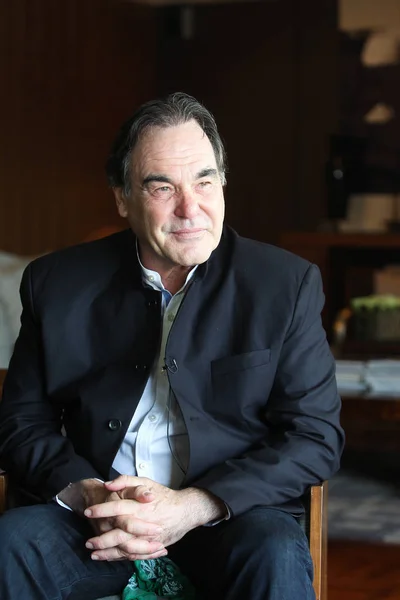 Director Estadounidense Oliver Stone Sonríe Durante Una Entrevista 16º Festival — Foto de Stock