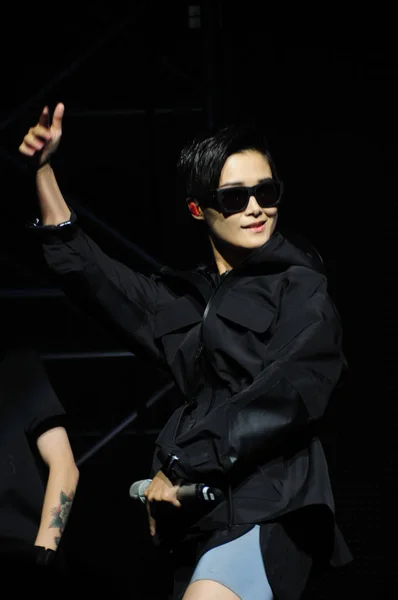 Chanteur Chinois Yuchun Produit Soirée Mode Alexander Wang Shanghai Chine — Photo