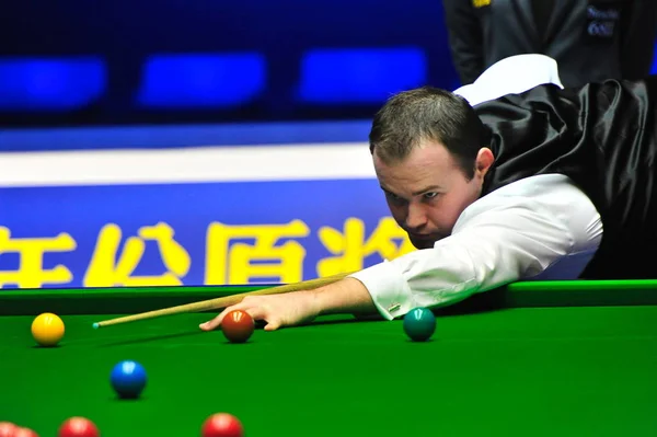 Mark Joyce Van Engeland Speelt Een Schot Tegen Judd Trump — Stockfoto