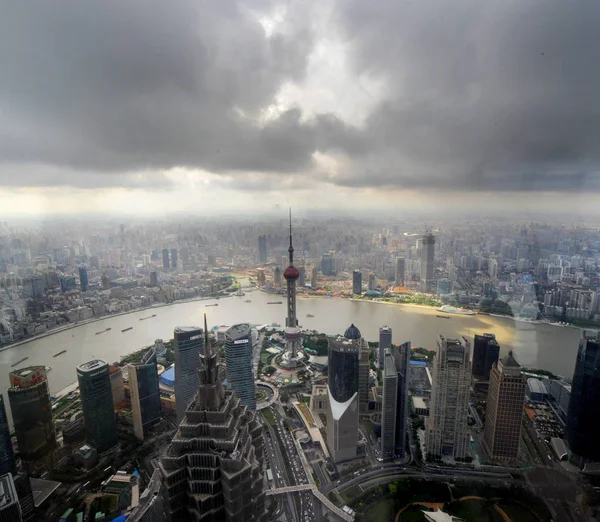 Cette Photo Prise Haut Shanghai World Financial Center Montre Une — Photo