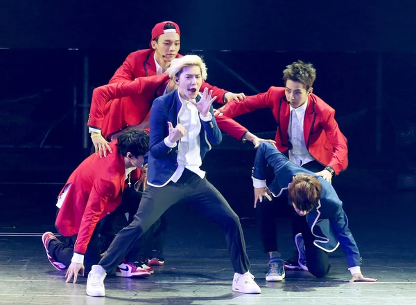 Surcoreano Chino Pop Boy Group Exo Realiza Concierto Gira Mundial —  Fotos de Stock