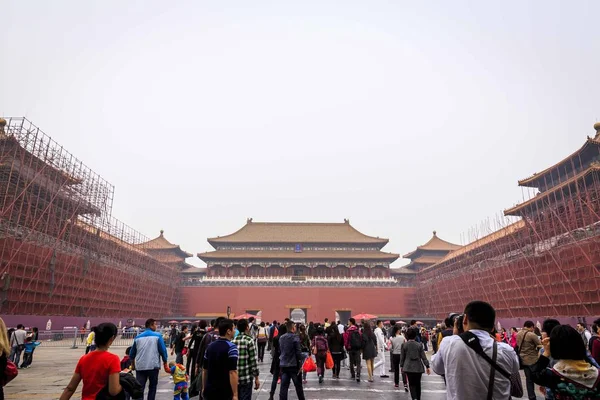 관광객 박물관 일컬어 자금성 베이징 무거운 스모그에 2014 — 스톡 사진