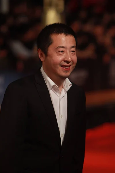 File Čínský Režisér Jia Zhangke Staví Rudém Koberci Když Přijíždí — Stock fotografie