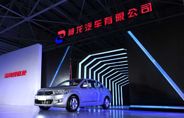Новый Citroen Elysee Представлен Третьем Автомобильном Заводе Dongfeng Peugeot Citroen — стоковое фото