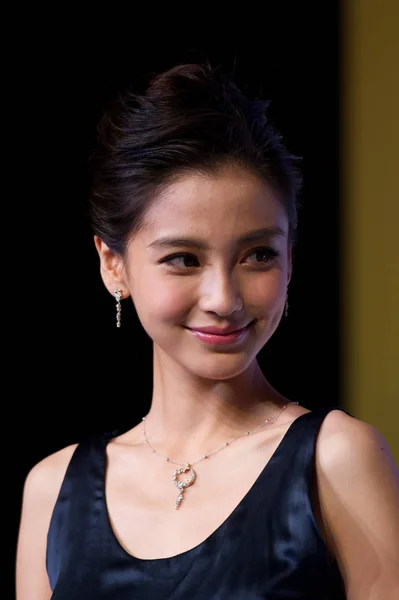 Hong Kong Actress Model Angelababy Smiles Press Conference Jewelry Brand — Stock Photo, Image