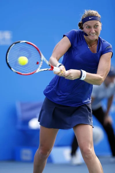 チェコのペトラ Kvitova 2014 Wta 武漢オープン テニス トーナメント 2014 日中国中央部の湖北省武漢市での女子シングルス準決勝の間にウクライナのエリナ Svitolina — ストック写真