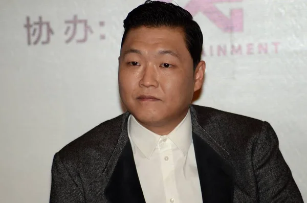 Der Südkoreanische Sänger Park Jae Sang Alias Psy Schaut Während — Stockfoto