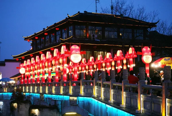 Menschen Besuchen Das Lichterfest Entlang Des Flusses Qinhuai Nanjing Hauptstadt — Stockfoto