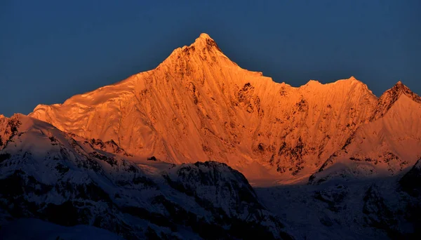 Paisagem Das Montanhas Neve Meili Nascer Sol Condado Deqin Província — Fotografia de Stock