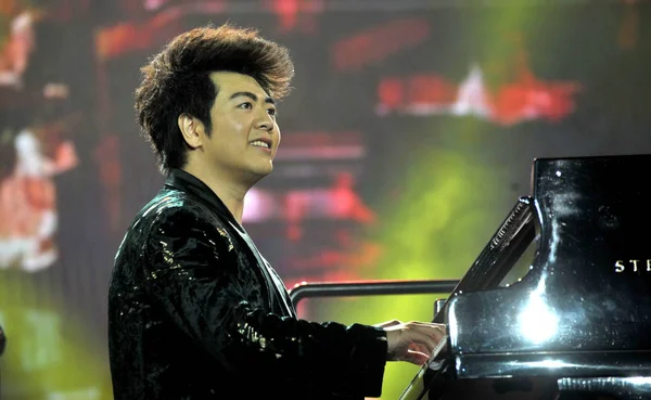 Pianista Chinês Lang Lang Apresenta Seu Concerto Turnê China Cidade — Fotografia de Stock