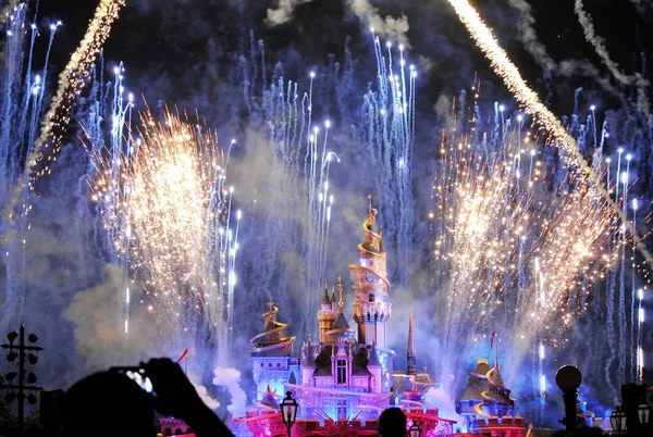 Fogos Artifício Explodem Sobre Castelo Hong Kong Disneyland Resort Hong — Fotografia de Stock