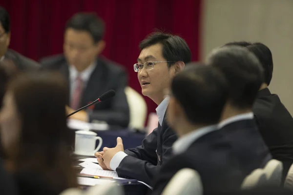 Председатель Генеральный Директор Tencent Депутат Вснп Пони Хуатенг Выступил Панельной — стоковое фото