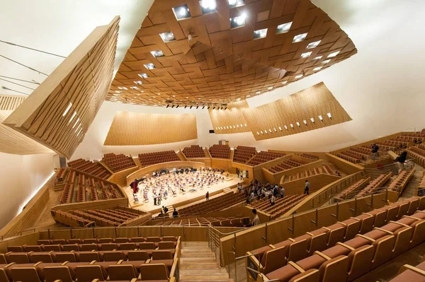 Interiørbildet Konserthall Shanghais Symfoniorkestersal Designet Den Japanske Arkitekten Arata Isozaki – stockfoto