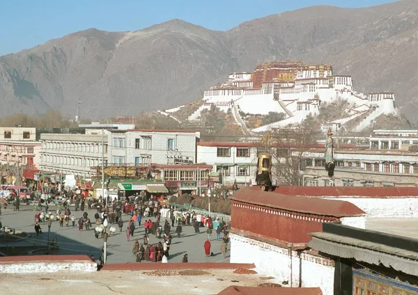 Utsikt Över Lhasa Och Potala Palace Lhasa Sydvästra Chinas Tibet — Stockfoto