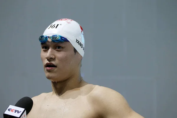 Sun Yang China Blir Intervjuet Etter Finalen 1500 Fri Det – stockfoto