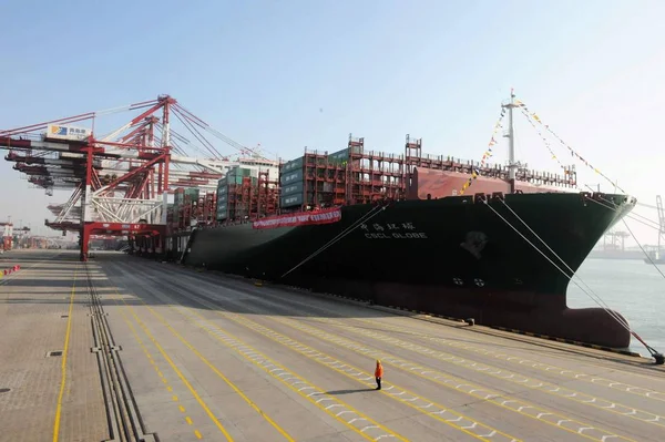 Największy Świecie Statek Kontenerowy Cscl China Shipping Container Lines Ltd — Zdjęcie stockowe