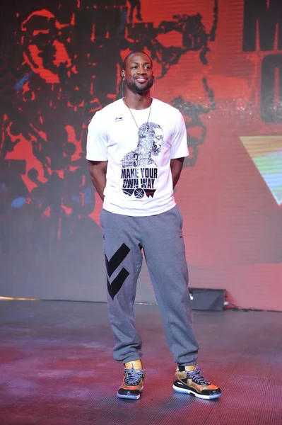 Dwyane Tyrone Wade American Basketball Player Smiles Press Conference His — Stock Photo, Image