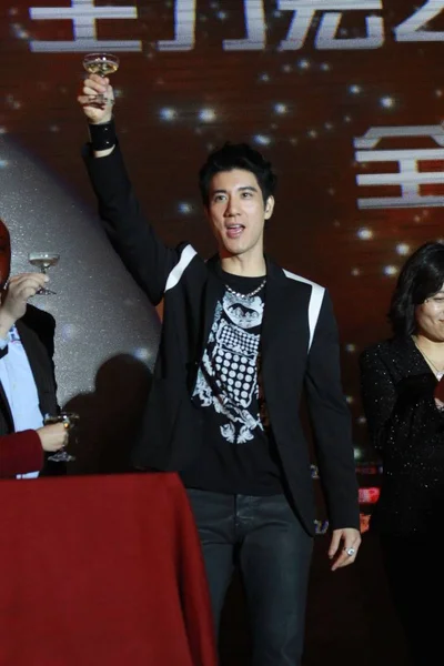 Tchajwanský Zpěvák Herec Leehom Wang Tousty Během Tiskové Konference Pro — Stock fotografie