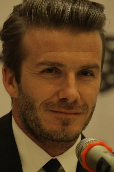 David Beckham Superestrella Del Fútbol Inglés Sonríe Durante Una Conferencia —  Fotos de Stock