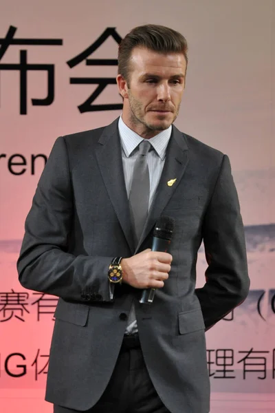 Der Englische Fußball Superstar David Beckham Posiert Während Einer Pressekonferenz — Stockfoto