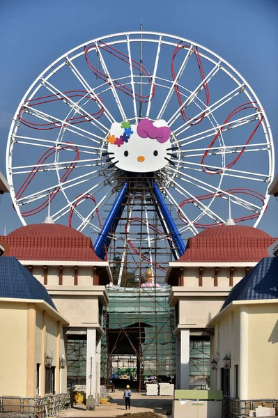 Ferris Wheel Épül Hello Kitty Vidámpark Építés Alatt Anji Megyében — Stock Fotó