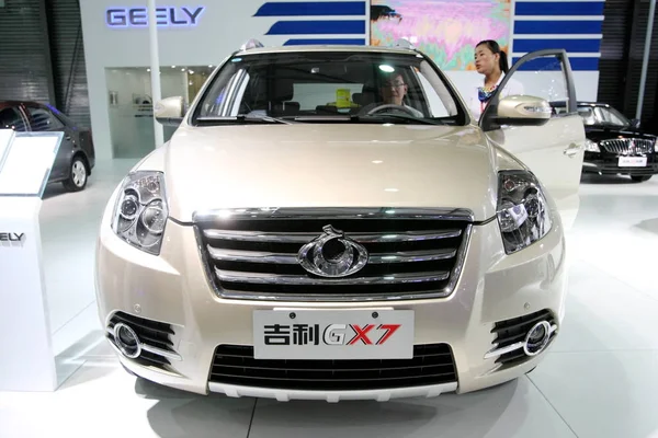 Автомобиль Englon Gx7 Geely Международной Автомобильной Выставке Пудуне Китай Августа — стоковое фото