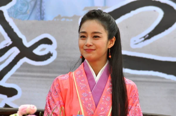 Die Südkoreanische Schauspielerin Kim Tae Hee Nimmt Einer Pressekonferenz Ihrer — Stockfoto