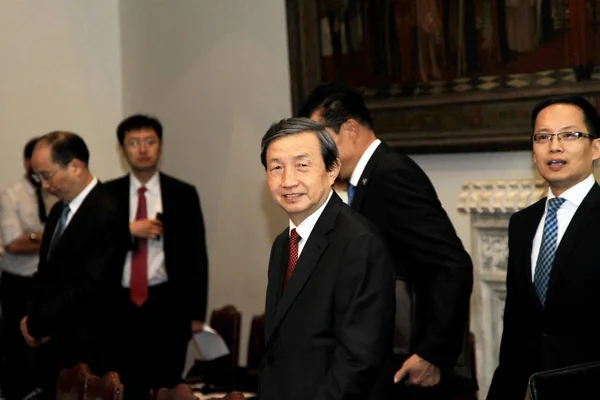 Kinesiska Vice Premier Kai Center Anländer För Sino Finansiella Rundabordskonferensen — Stockfoto