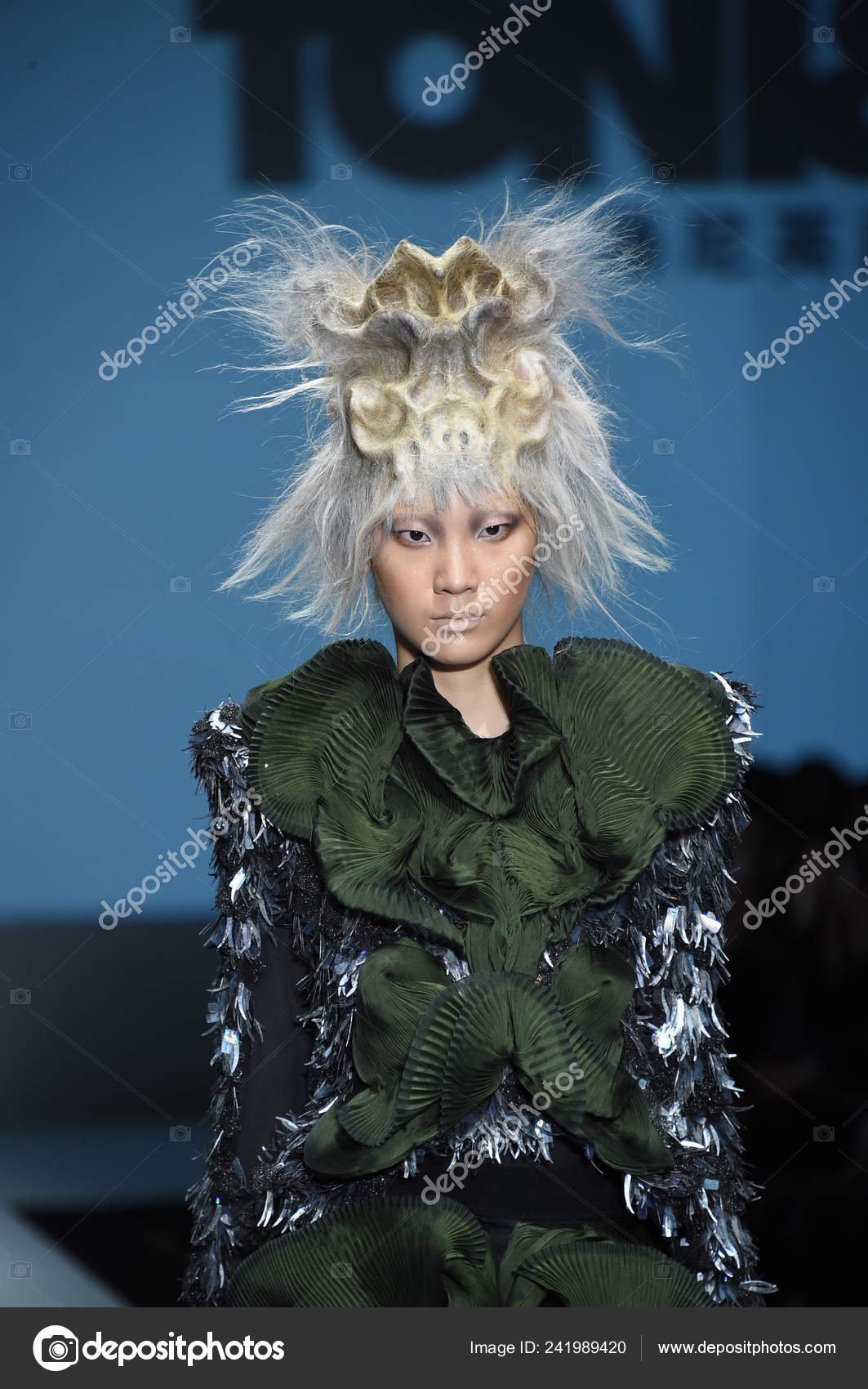Model Displays New Creation Toni Guy Hairstyle Fashion Show China