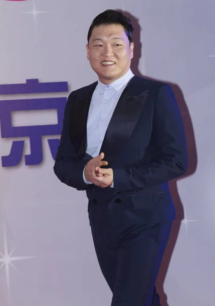 韩国说唱歌手 Psy 出席2014年7月25日在中国北京举行的灵魂耳机促销活动 — 图库照片