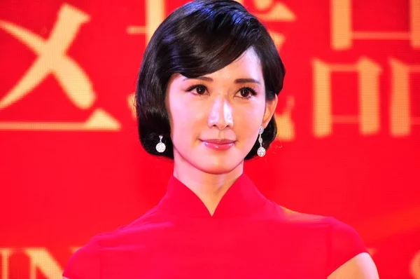 Taiwanese Model Actrice Lin Chi Ling Vormt Tijdens Een Persconferentie — Stockfoto
