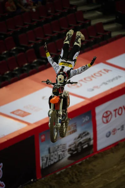 Bir Binici Gerçekleştirir Atlar Freestyle Motocross Dünya Şampiyonası Mastercard Merkezi — Stok fotoğraf