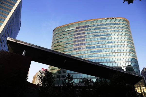 2014年5月4日 北京にあるCnooc 中国国家海洋石油公社 の本社ビルの眺め — ストック写真