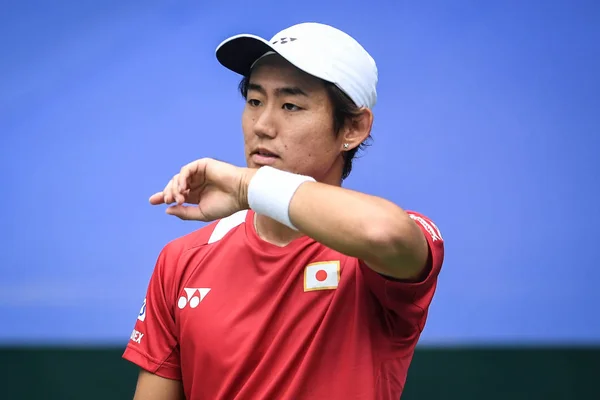 Yoshihito Nishioka Del Giappone Reagisce Mentre Compete Contro Zhe Della — Foto Stock