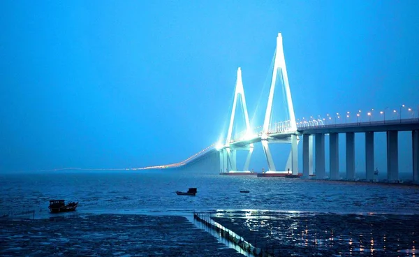 Vista Notturna Del Ponte Sulla Baia Hangzhou Nella Città Jiaxing — Foto Stock