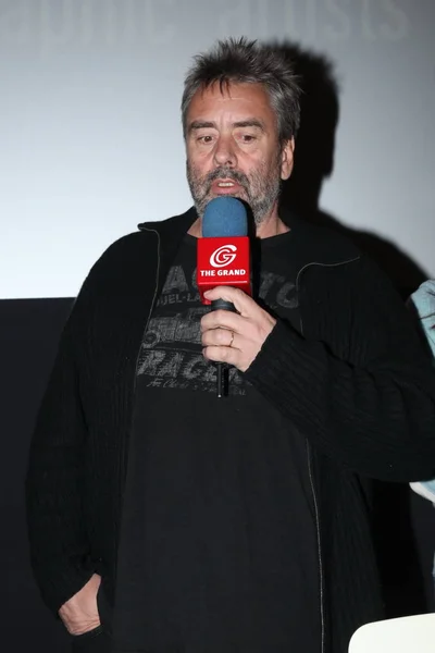 Director Cine Francés Luc Besson Habla Durante Una Conferencia Prensa — Foto de Stock