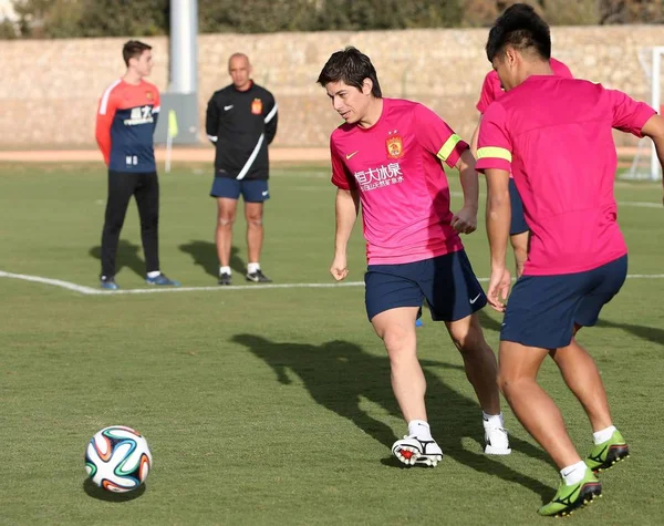 Dario Conca Ikinci Sağ Onun Takım Arkadaşları Chinas Guangzhou Evergrande — Stok fotoğraf