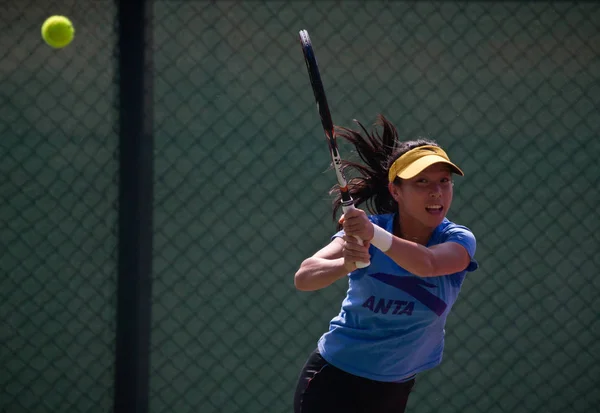 Čínská Tenistka Zheng Jie Vrací Výstřel Během Tréninku Pro Fed — Stock fotografie
