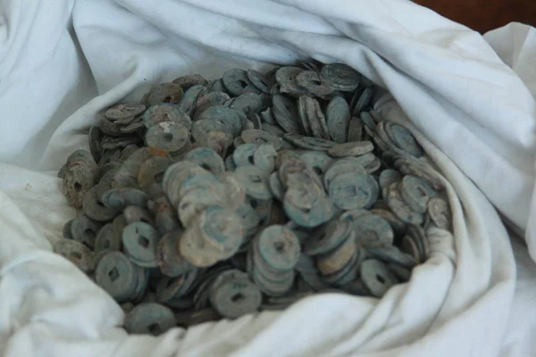 Вид Круглые Старинные Монеты Найденные Вэньлине Провинция Чжэцзян Октября 2013 — стоковое фото