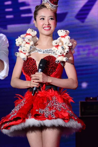 台湾の歌手蔡依林ツァイで笑顔を見せる新台北市 2013 日クリスマス コンサート — ストック写真