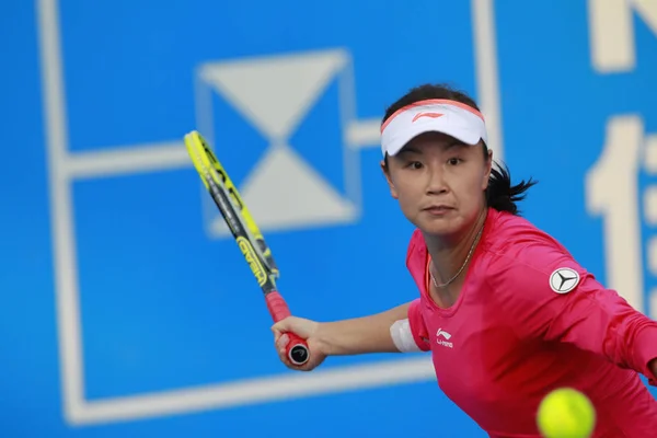 그들의 라운드 경기에서 2013에서에서 Wta 2014 테니스 토너먼트의 실비아 Soler — 스톡 사진