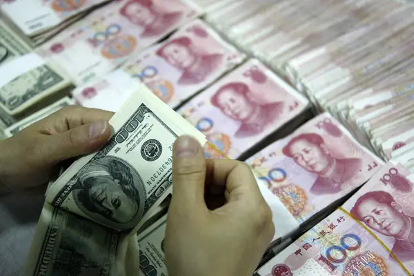 Chiński Urzędnik Zlicza Nam Dolar Banknoty Yuan Rmb Renminbi Banku — Zdjęcie stockowe