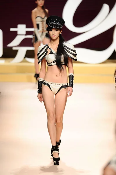 Bir Modeli Yeni Bir Yaratım Ordifen Kupası 2013 Çin Çamaşırı — Stok fotoğraf
