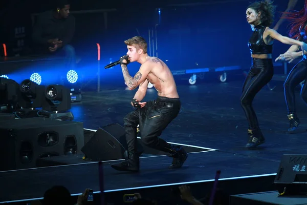 Cantor Pop Canadense Justin Bieber Apresenta Durante Concerto Sua Turnê — Fotografia de Stock