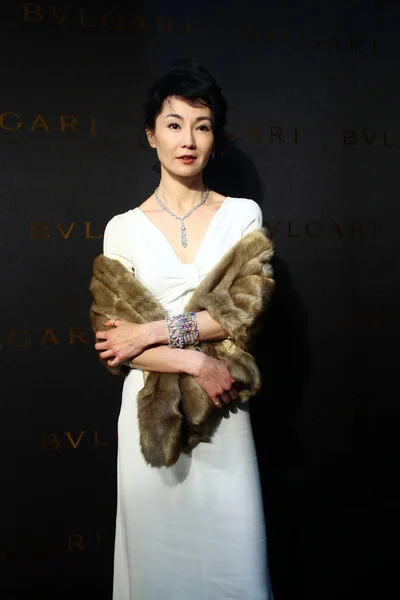 香港の女優マギー チャン ブルガリ回顧展 125 年イタリアの素晴らしさ 上海で美術展 2012 日の開会式でポーズを取る — ストック写真