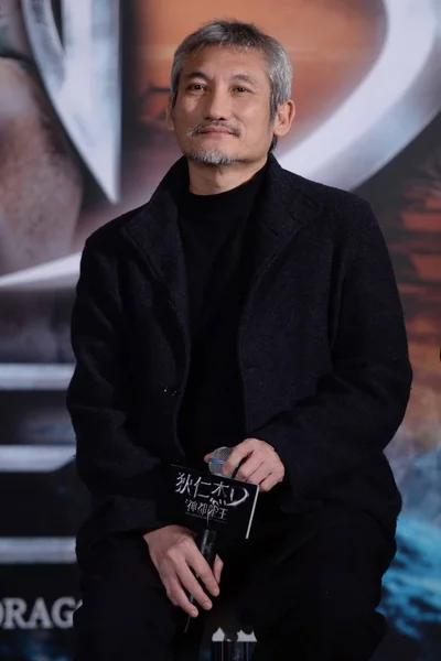 Director Hong Kong Tsui Hark Escucha Durante Estreno Nueva Película — Foto de Stock